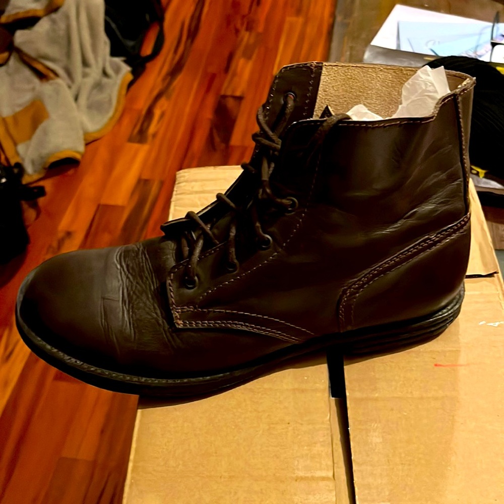 BED STU Brown Leather Boots Distressed NEW Size 12